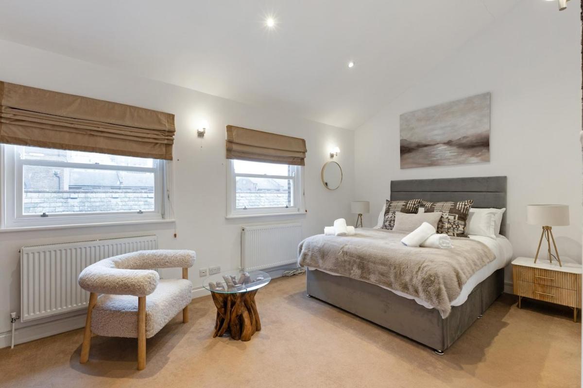 The Riverbank Hideaway Londres